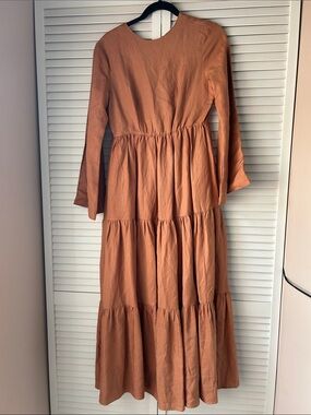 Veiled New York Women’s Tiered Long Sleeve Midi linen Dress in Rust size XS